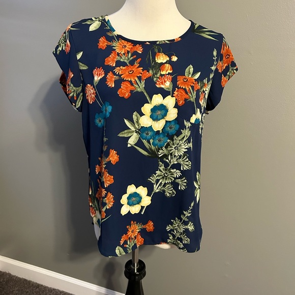 Lily White women’s short sleeve shirt, size large - Picture 1 of 7